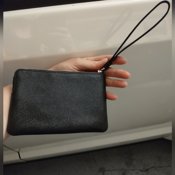 Coach Wristlet - Picture 4 of 4